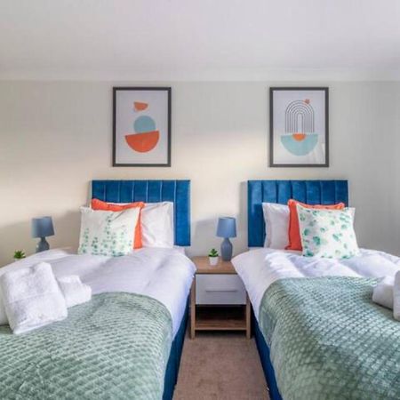 Trendy Sea View 2 Bedroom Sleeps 6 - Free Parking Bornemouth Extérieur photo